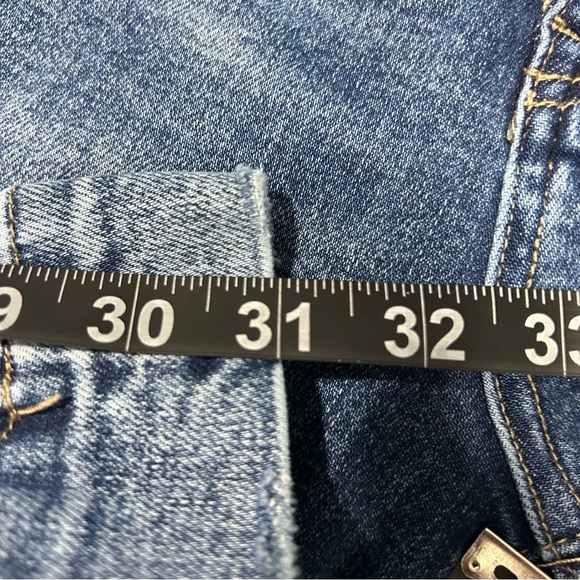 Modern High-Rise Blue Wide-Leg Jeans - Picture 5 of 5